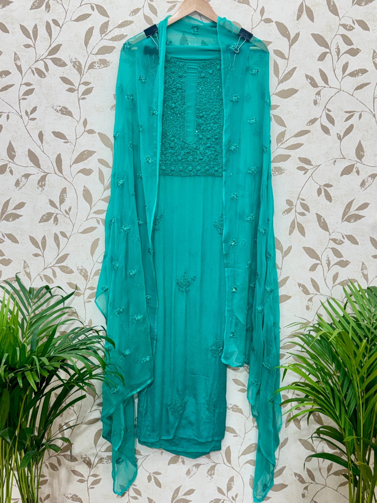 Embroidery Chiffon Suit 